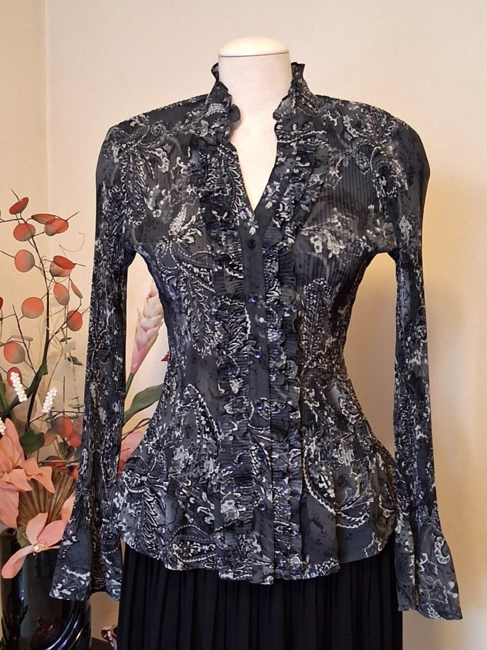 NEW Kensie Ruffle Pleated Gray Floral Printed Shirt Long Sleeve Blouse Top 10